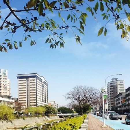 Aeris International Hotel Тайджун Екстериор снимка