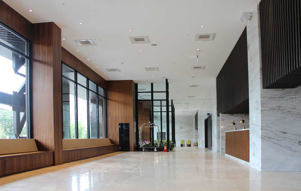Aeris International Hotel Тайджун Екстериор снимка