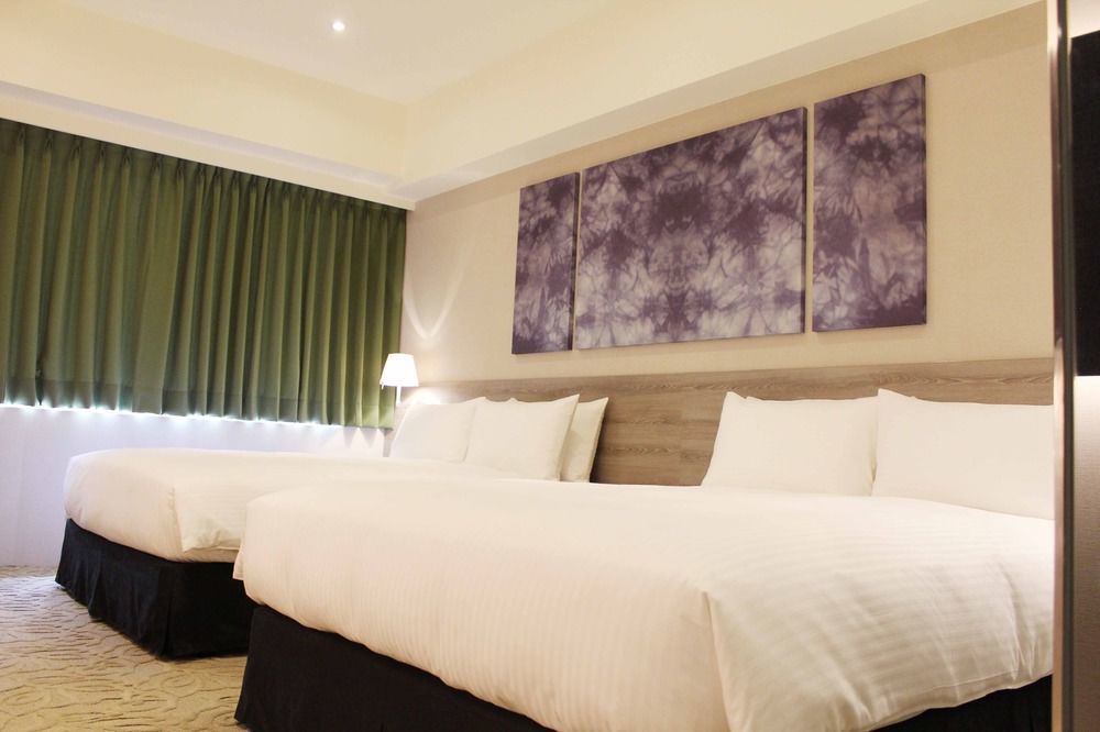 Aeris International Hotel Тайджун Екстериор снимка