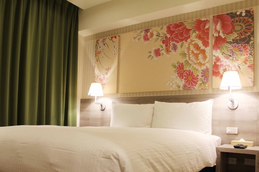 Aeris International Hotel Тайджун Екстериор снимка