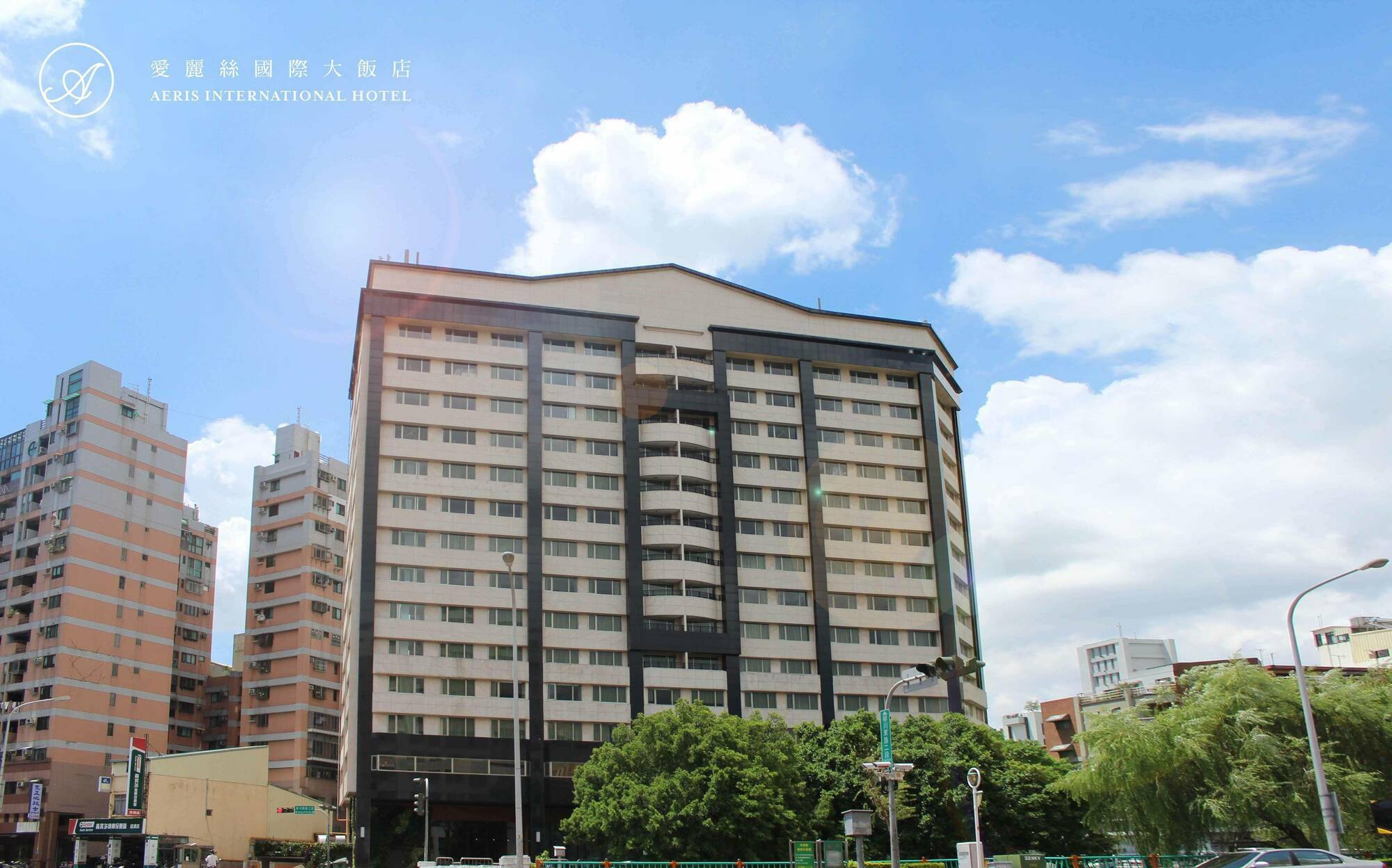 Aeris International Hotel Тайджун Екстериор снимка